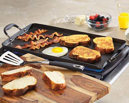 Advanced hard anodized range from Anolon UK includes a beautiful selection of non-stick bakeware, perfect for baking and roasting your favourite meals and desserts.